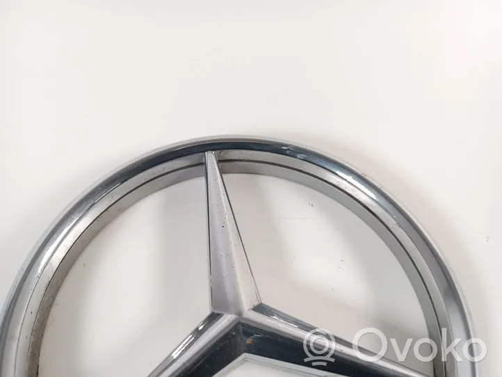 Mercedes-Benz G W461 463 Ražotāja emblēma A6018170116