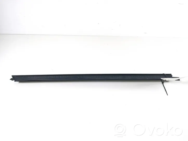 Mercedes-Benz ML W166 Baguette moulure de porte arrière A1667350165