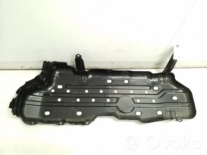 Toyota Land Cruiser (J150) Protezione inferiore del serbatoio del carburante 7760660190