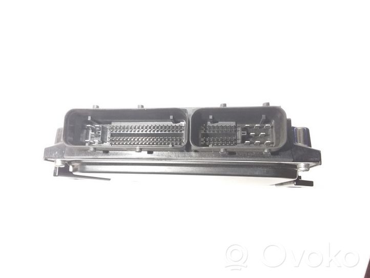 Mazda 6 Sterownik / Moduł ECU RF7K18881R