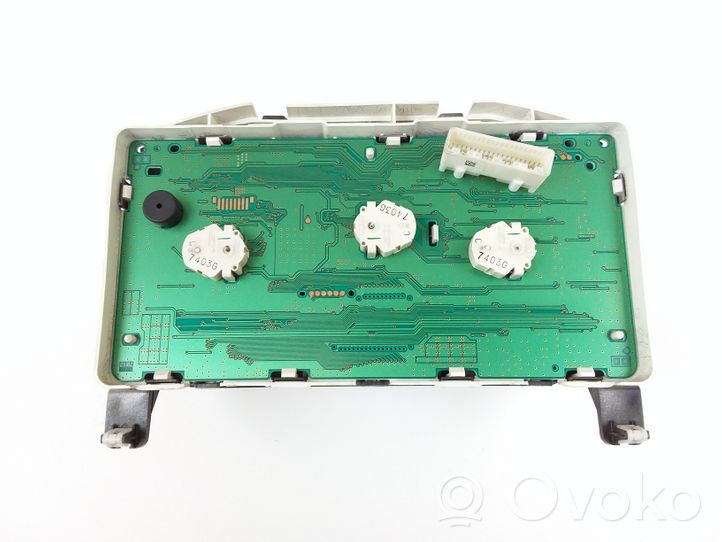 Nissan Note (E11) Speedometer (instrument cluster) 9U56D