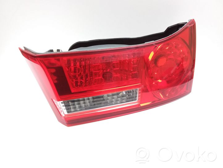 Honda Accord Luci posteriori del portellone del bagagliaio P8129