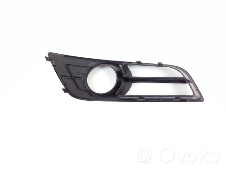 Toyota Corolla E120 E130 Moldura/rejilla de la luz antiniebla delantera 5212802120