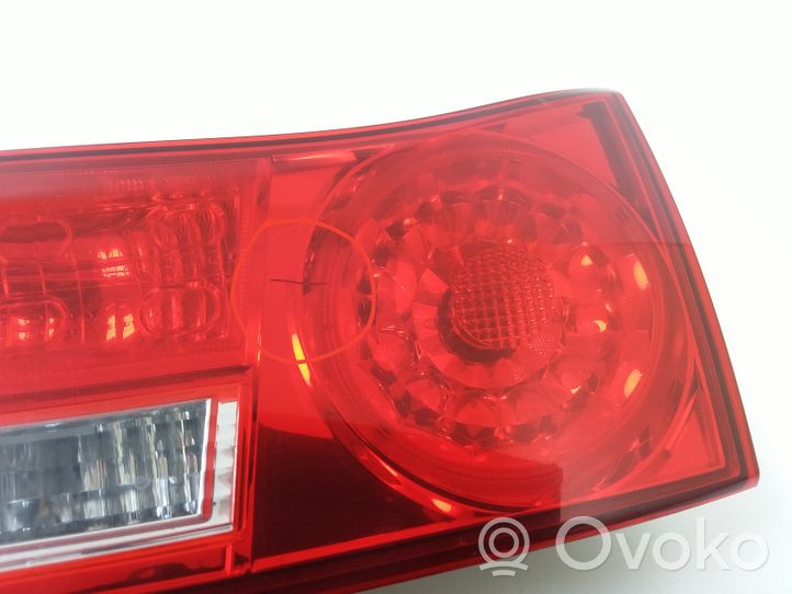 Honda Accord Lampy tylnej klapy bagażnika P8129R