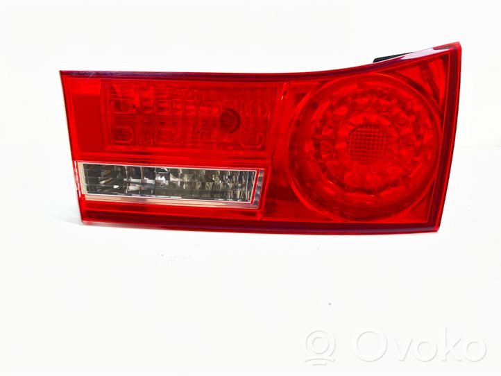 Honda Accord Lampy tylnej klapy bagażnika P8129R