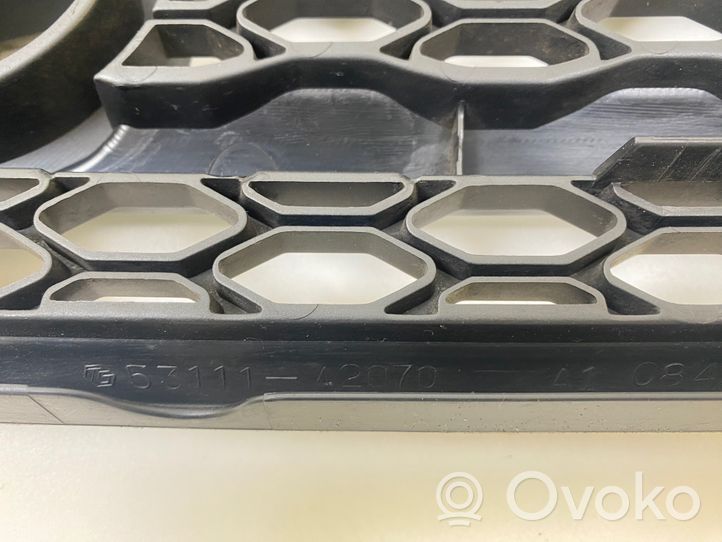 Toyota RAV 4 (XA20) Maskownica / Grill / Atrapa górna chłodnicy A10842342130