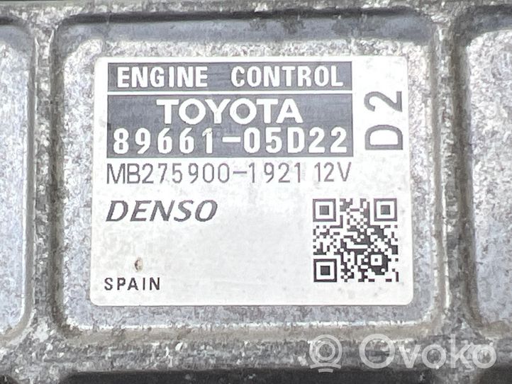 Toyota Avensis T270 Centralina/modulo del motore 8966105D22