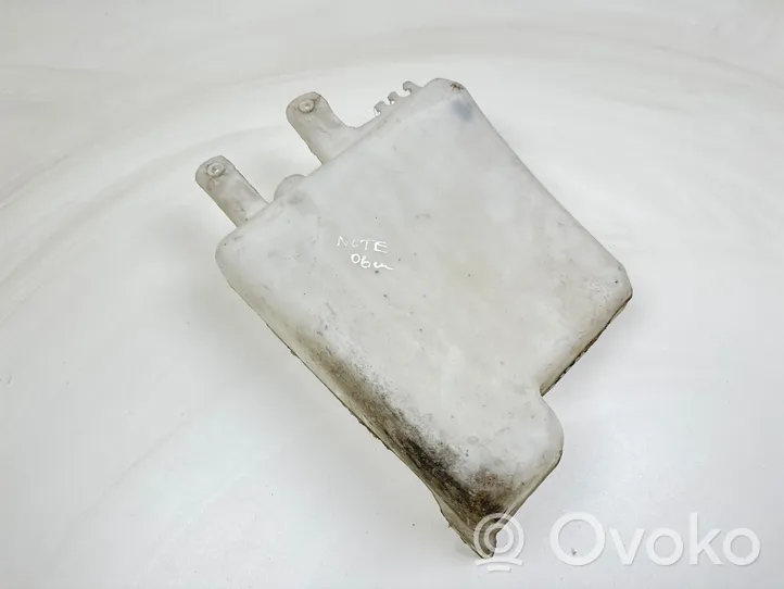 Nissan Note (E11) Réservoir de liquide lave-glace 