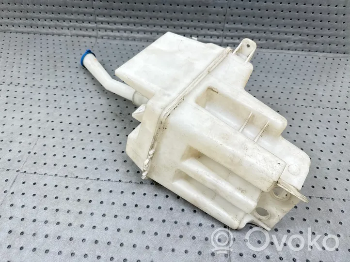 Toyota Avensis T250 Réservoir de liquide lave-glace 001193