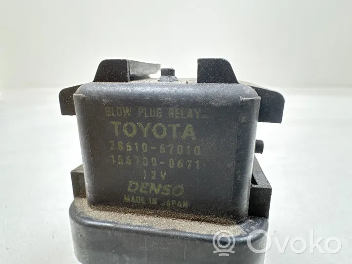 Toyota Corolla Verso AR10 Relais de bougie de préchauffage 2861067010