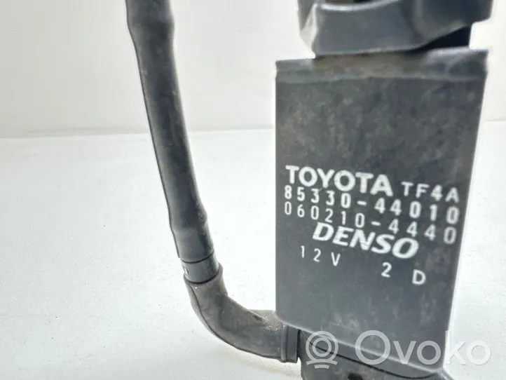 Toyota Corolla Verso E121 Tuulilasi tuulilasinpesimen pumppu 8533044010