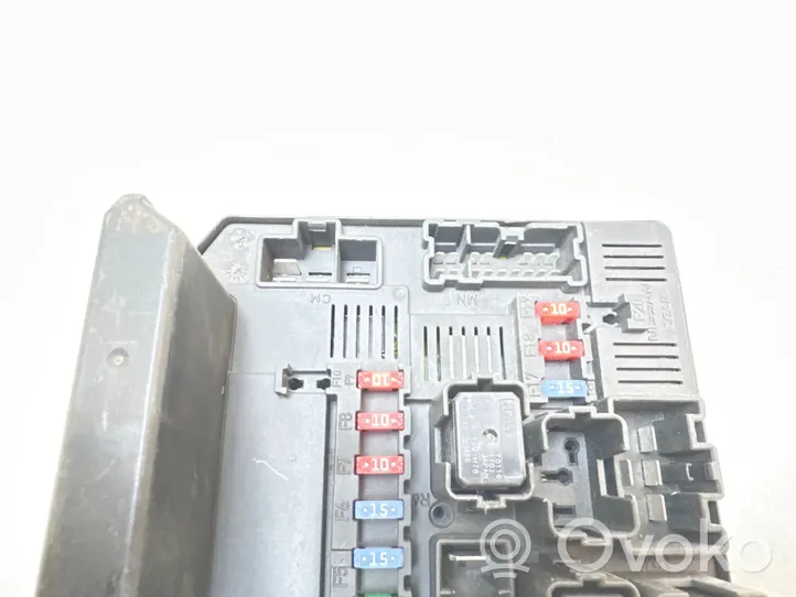 Nissan Qashqai Comfort/convenience module 284B7JD000