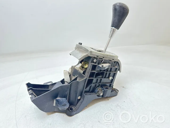 Toyota Avensis T250 Gear selector/shifter (interior) 