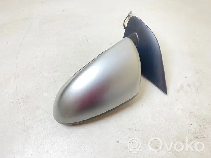 Nissan Qashqai Front door electric wing mirror 026202