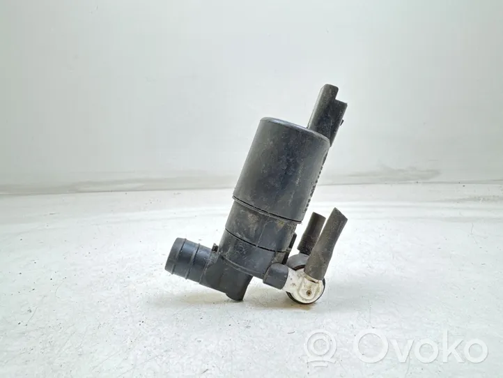 Citroen C5 Pompe de lave-glace de pare-brise 8200184555