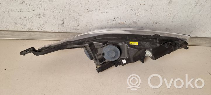 Ford Fiesta Lampa przednia C1BB13W030AD