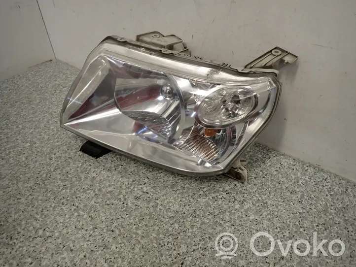 Suzuki Grand Vitara II Lampa przednia 