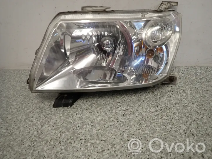 Suzuki Grand Vitara II Lampa przednia 