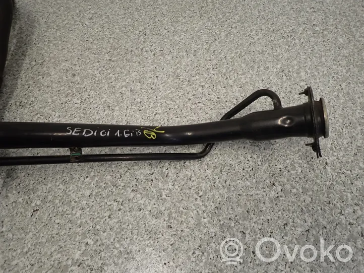 Suzuki SX4 Tubo e bocchettone per riempimento serbatoio del carburante 