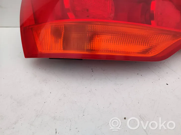 Audi Q7 4L Tailgate rear/tail lights 4L0945093