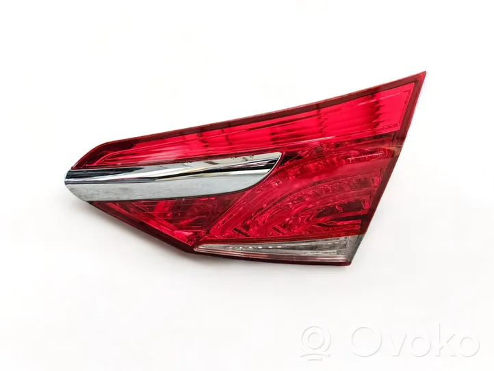 Hyundai i40 Lampy tylnej klapy bagażnika 924043Z001