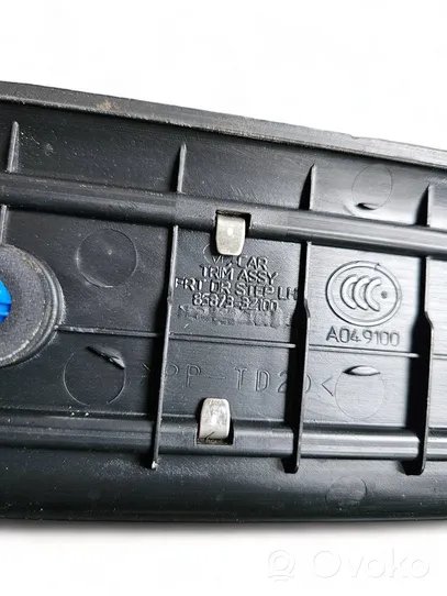 Hyundai i40 Etuoven kynnyksen suojalista 858733Z100