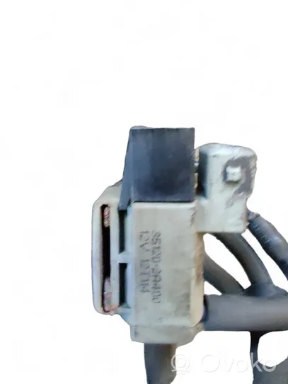 Toyota Corolla Verso E121 Solenoidinis vožtuvas 351202A400