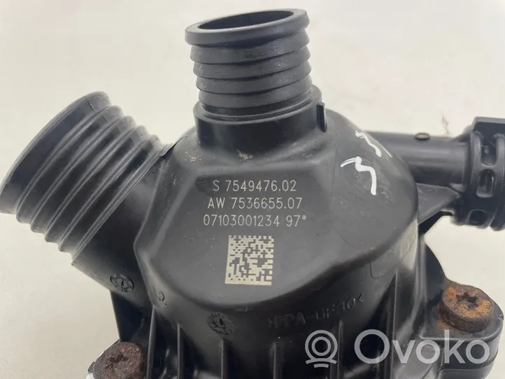 BMW 5 E60 E61 Boîtier de thermostat / thermostat 7549476