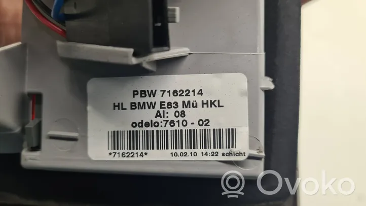 BMW X3 E83 Aizmugurē atstarotājs 7162214