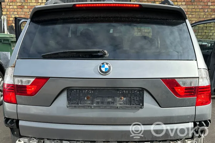 BMW X3 E83 Reflector de faros/luces traseros 7162214