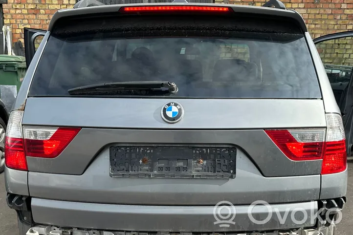 BMW X3 E83 Задний oтражатель 7162214