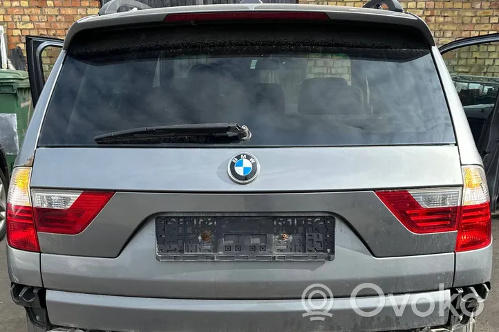 BMW X3 E83 Galinis žibintas kėbule 