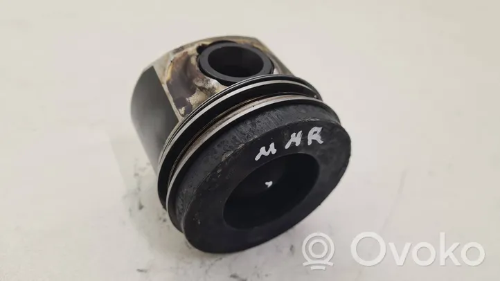 BMW 5 F10 F11 Piston 7812585