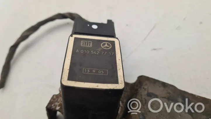 Mercedes-Benz S W221 Capteur de hauteur à suspension pneumatique A0105427717