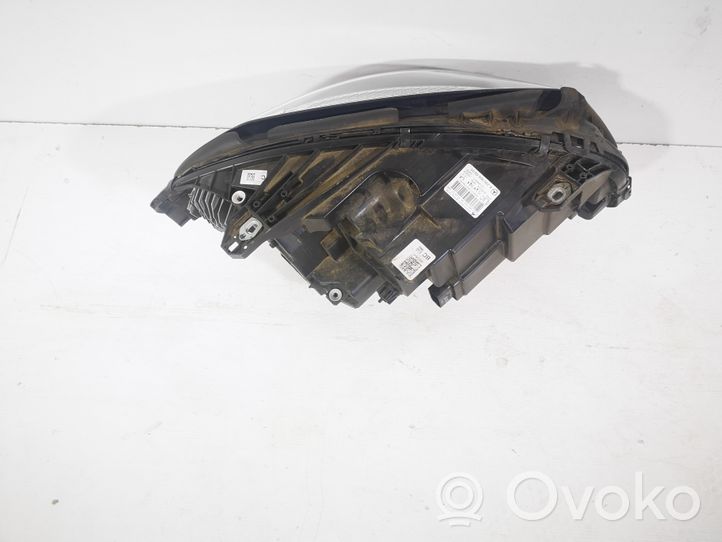 Mercedes-Benz B W246 W242 Phare frontale A2469066901