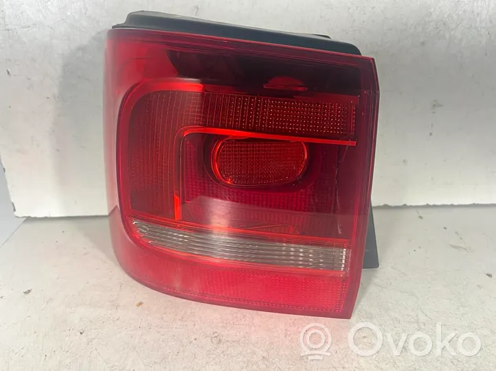 Volkswagen Touran II Lampa tylna 1T0945095R