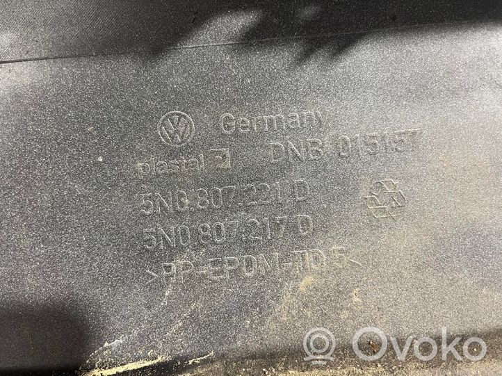 Volkswagen Tiguan Zderzak przedni 5N0807221D