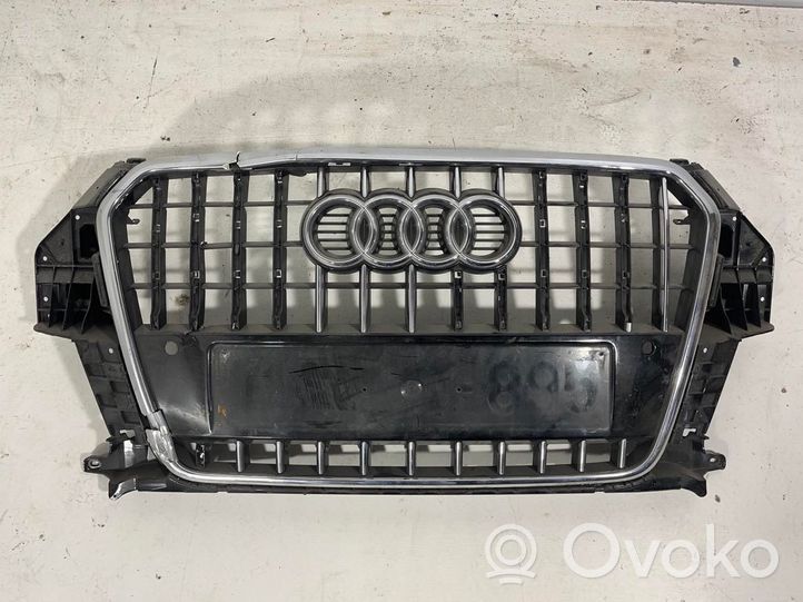 Audi Q3 8U Etupuskurin ylempi jäähdytinsäleikkö 8U0853653A