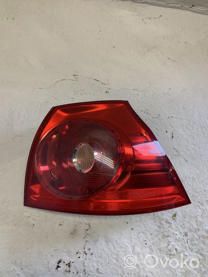 Volkswagen Golf V Lampa tylna 1K6945096N