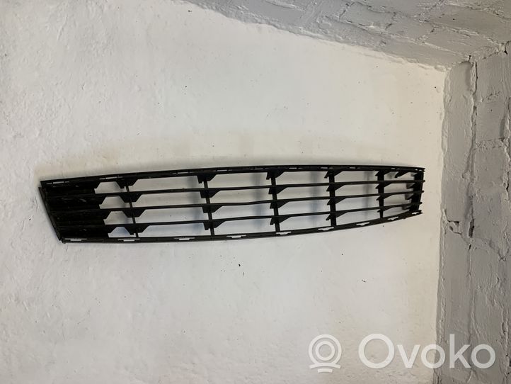 Renault Clio III Grille inférieure de pare-chocs avant 1859429