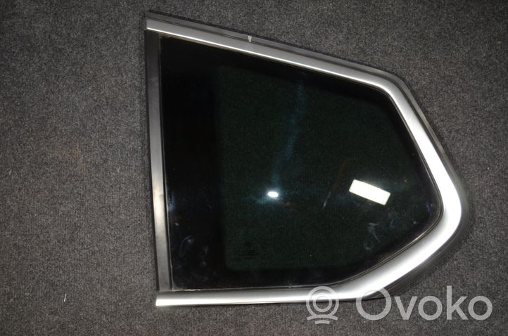 BMW X3 F25 Fenêtre latérale avant / vitre triangulaire 7205645