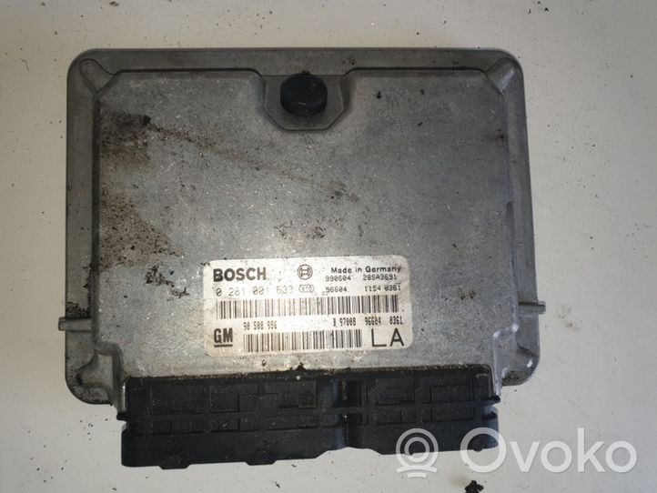 Opel Vectra B Moottorin ohjainlaite/moduuli 0281001633