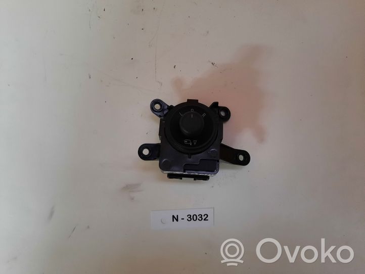 Chevrolet Orlando Bouton de commutateur rétroviseur latéral 13296440