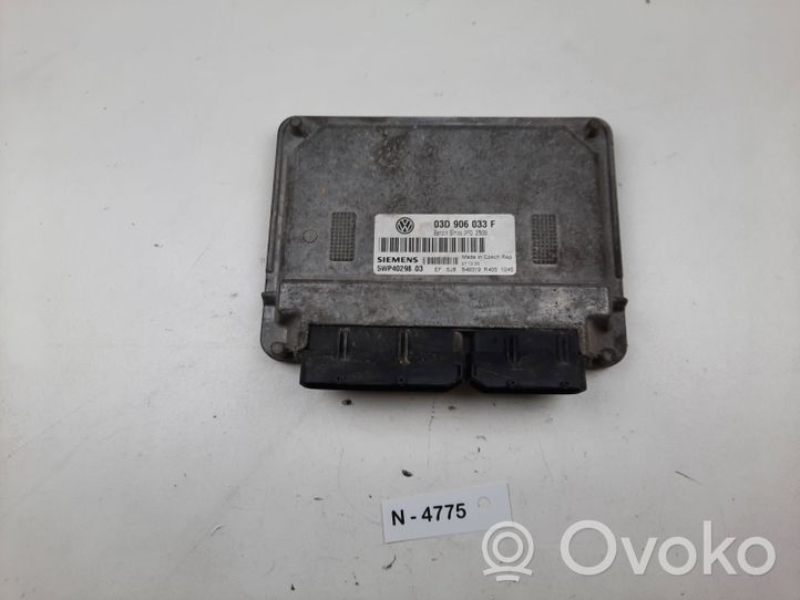 Volkswagen Polo IV 9N3 Calculateur moteur ECU 03D906033F