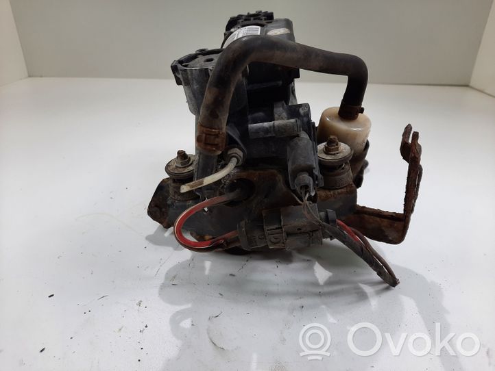 Mercedes-Benz E W211 Compressore/pompa sospensioni pneumatiche 2113200304