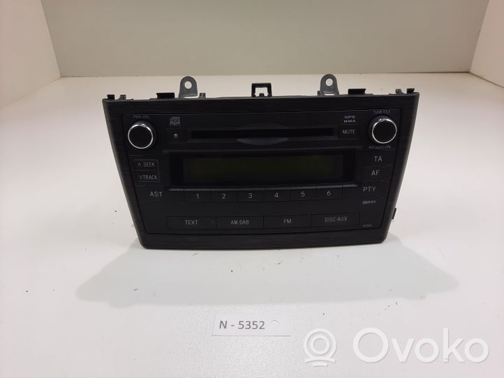 Toyota Avensis T270 Radija/ CD/DVD grotuvas/ navigacija 8612005150