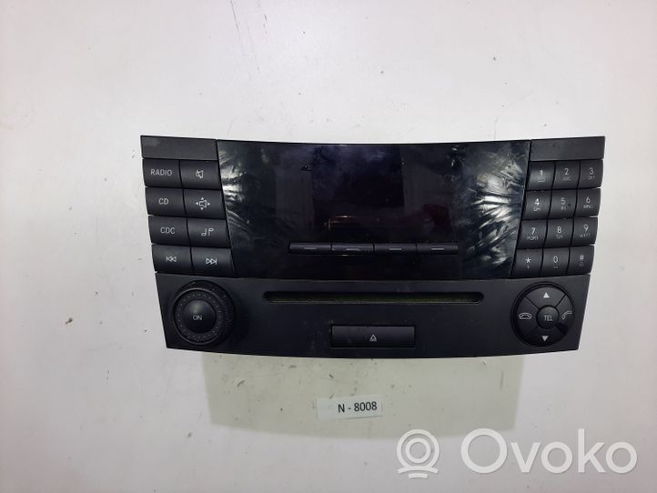 Mercedes-Benz E W211 Unità principale autoradio/CD/DVD/GPS A2118209789