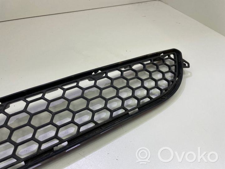 Volvo V60 Front bumper lower grill 30795021