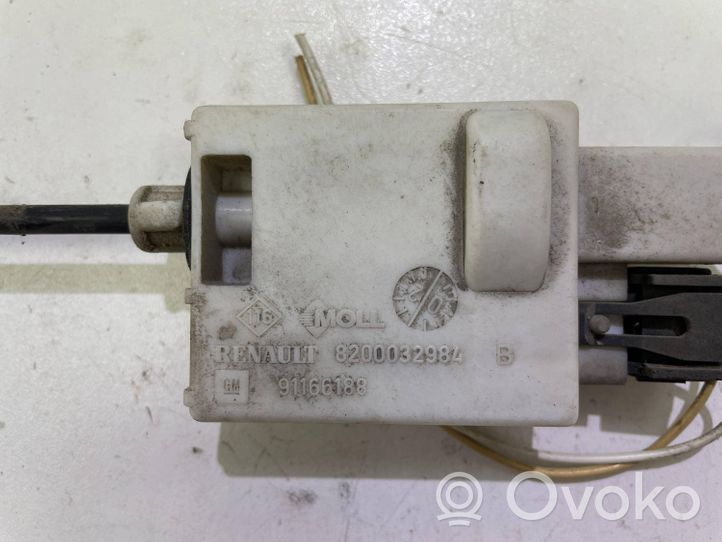 Opel Vivaro Verrouillage du bouchon du réservoir de carburant 8200032984