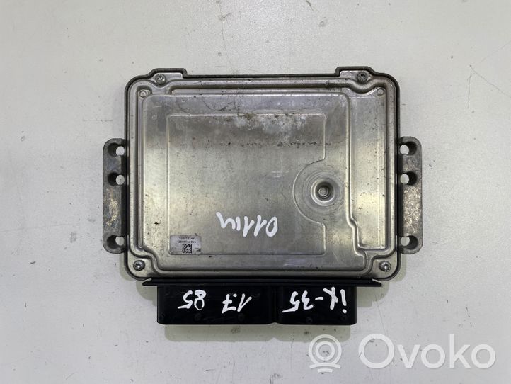 Hyundai ix35 Sterownik / Moduł ECU 0281017696